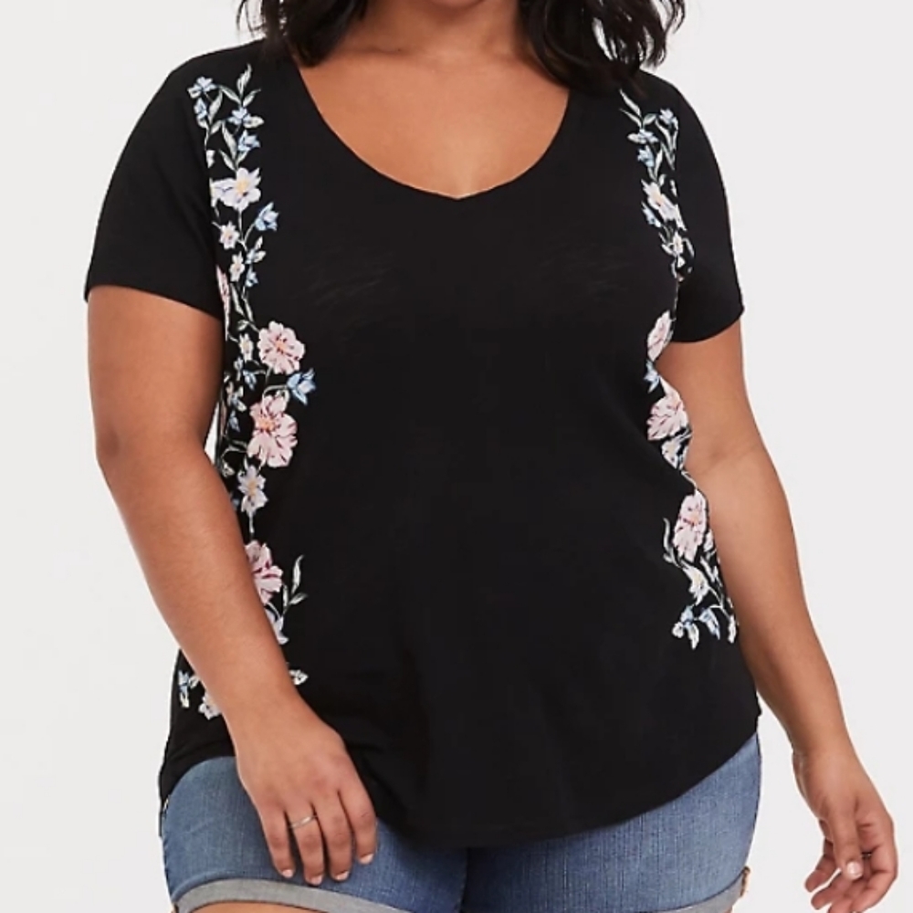 Torrid Classic Fit Heritage Slub V-Neck Tee Sz 1